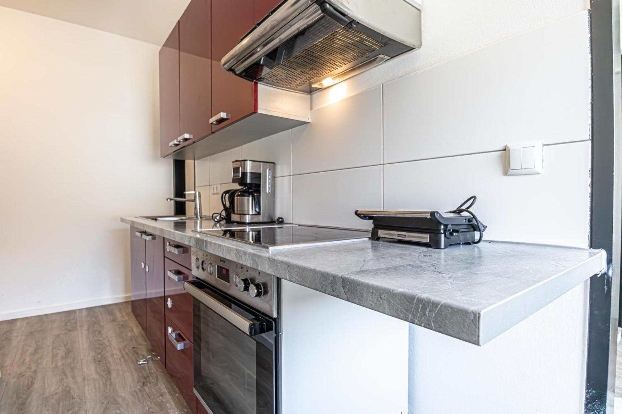 Near Schoenbrunn - Economy Rooms In Shared Apartment At Meidling Train Station Vienne Extérieur photo