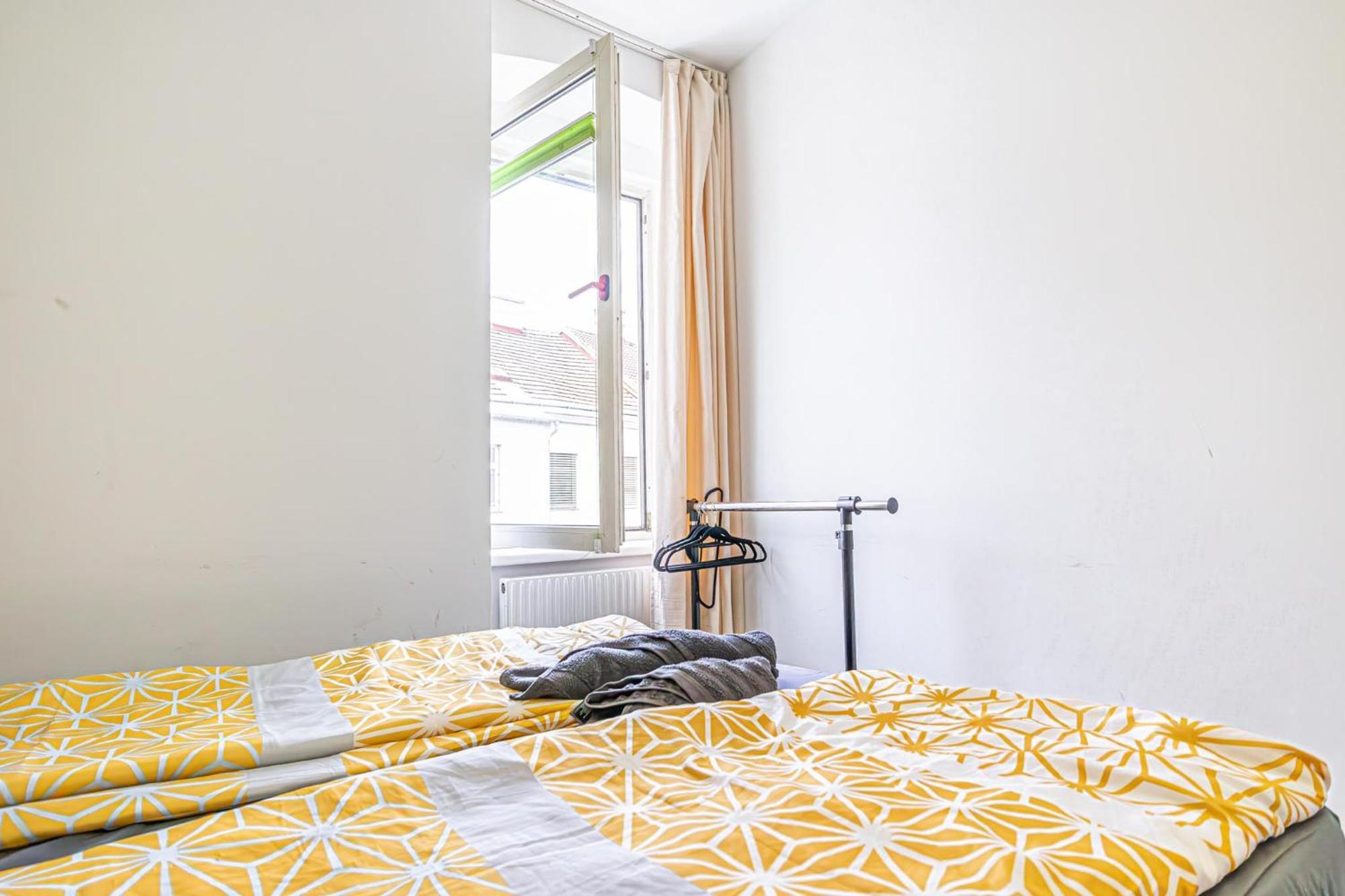 Near Schoenbrunn - Economy Rooms In Shared Apartment At Meidling Train Station Vienne Extérieur photo