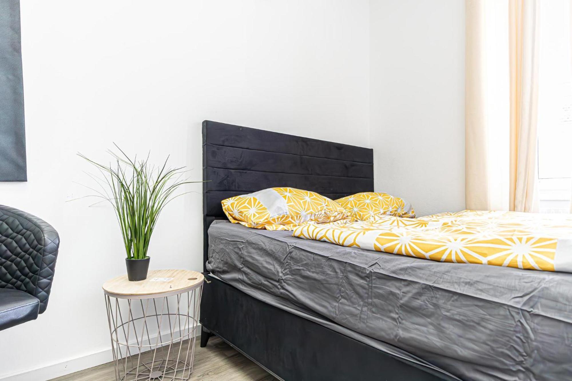 Near Schoenbrunn - Economy Rooms In Shared Apartment At Meidling Train Station Vienne Extérieur photo