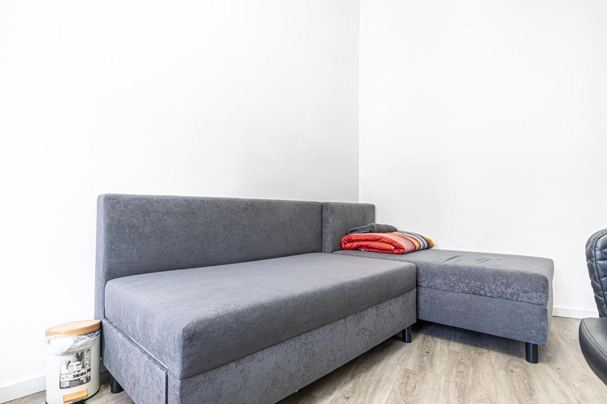 Near Schoenbrunn - Economy Rooms In Shared Apartment At Meidling Train Station Vienne Extérieur photo
