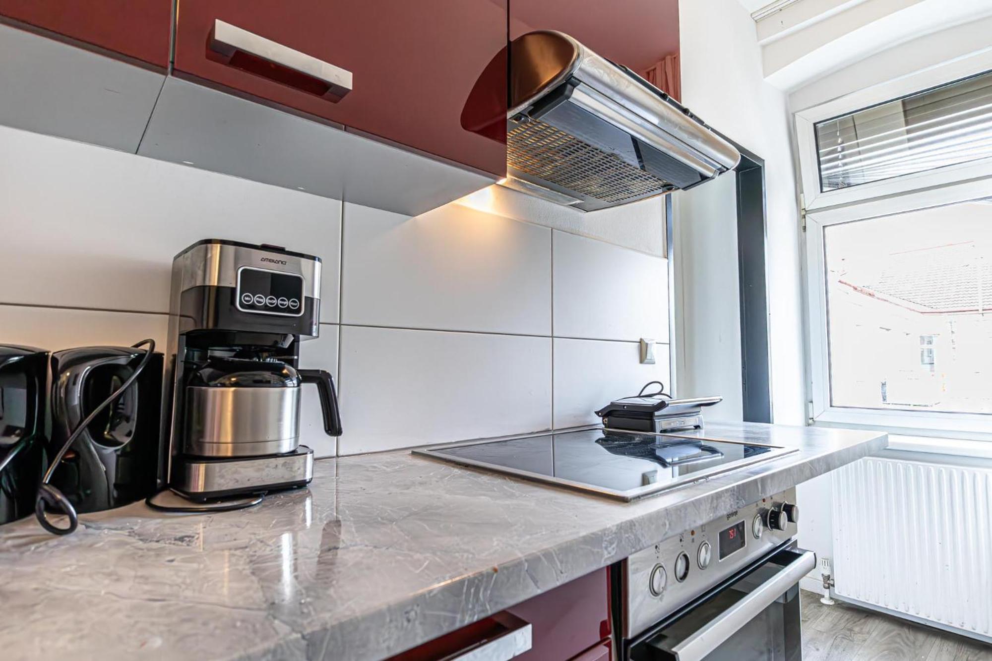 Near Schoenbrunn - Economy Rooms In Shared Apartment At Meidling Train Station Vienne Extérieur photo