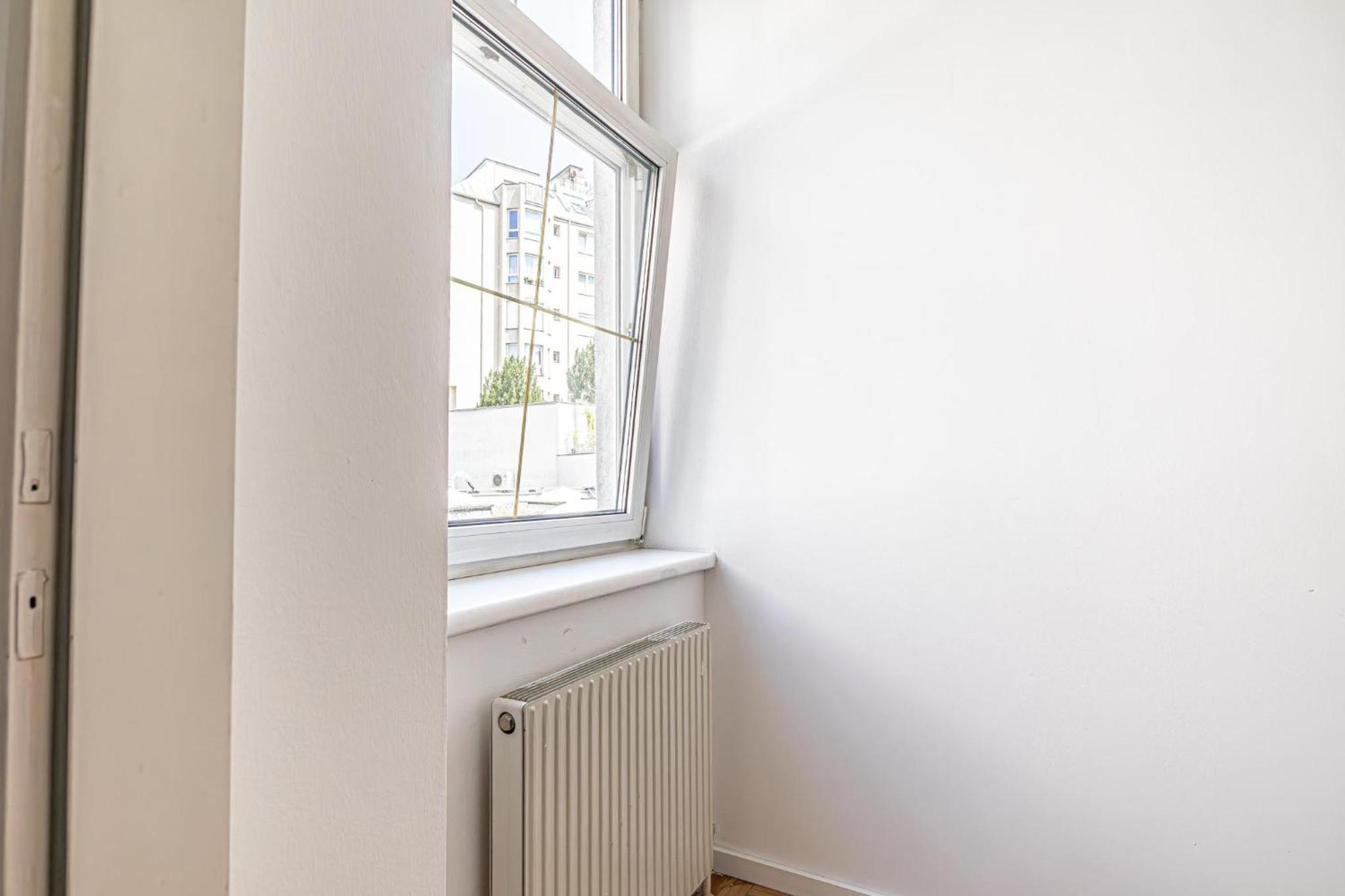 Near Schoenbrunn - Economy Rooms In Shared Apartment At Meidling Train Station Vienne Extérieur photo