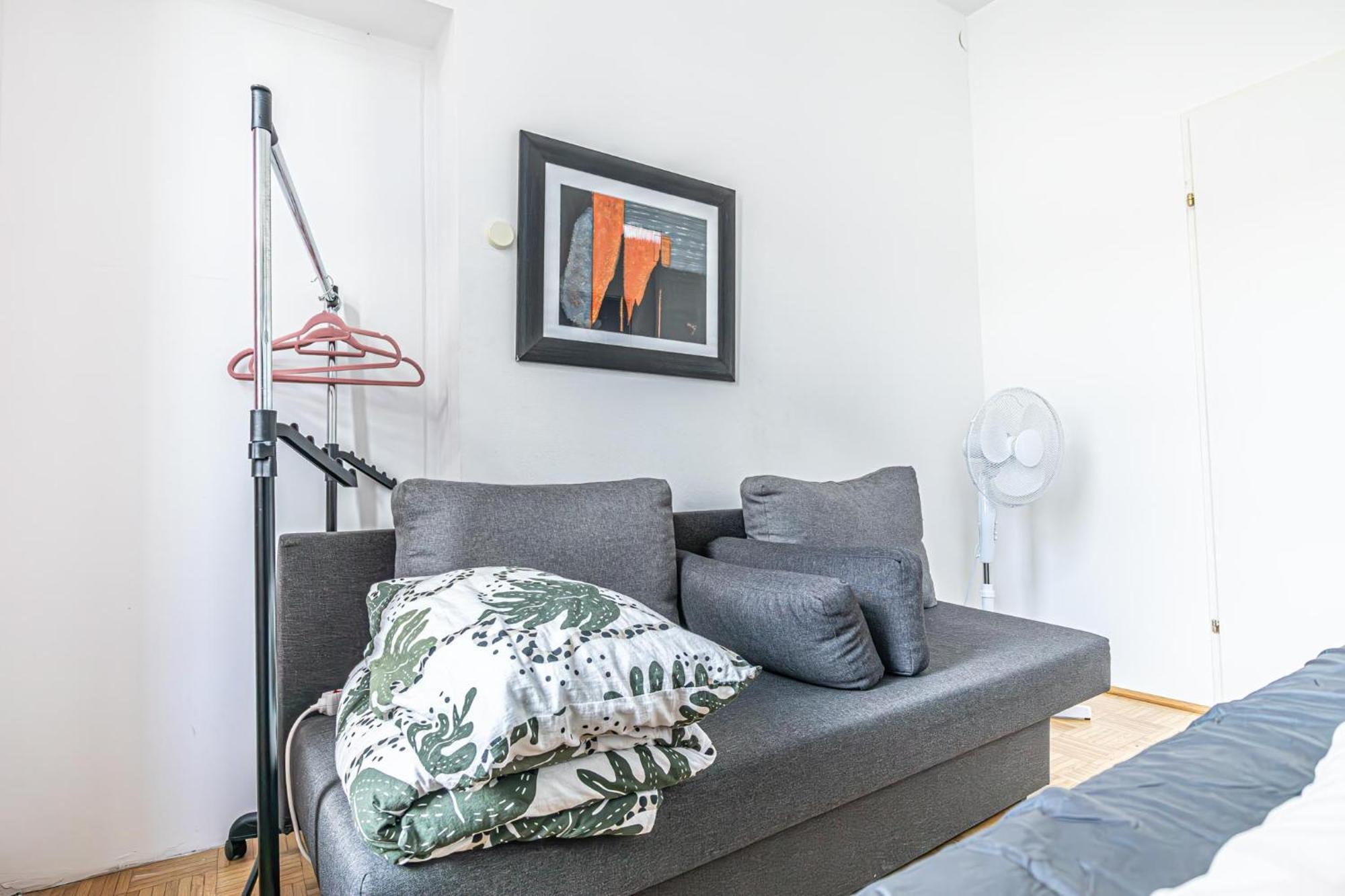 Near Schoenbrunn - Economy Rooms In Shared Apartment At Meidling Train Station Vienne Extérieur photo
