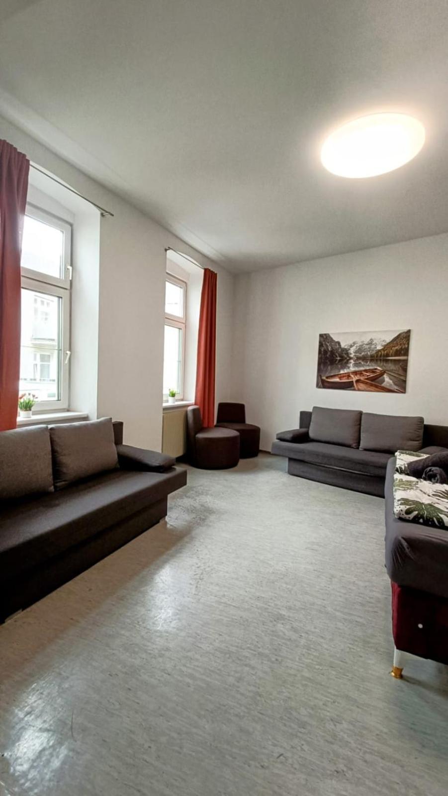 Near Schoenbrunn - Economy Rooms In Shared Apartment At Meidling Train Station Vienne Extérieur photo