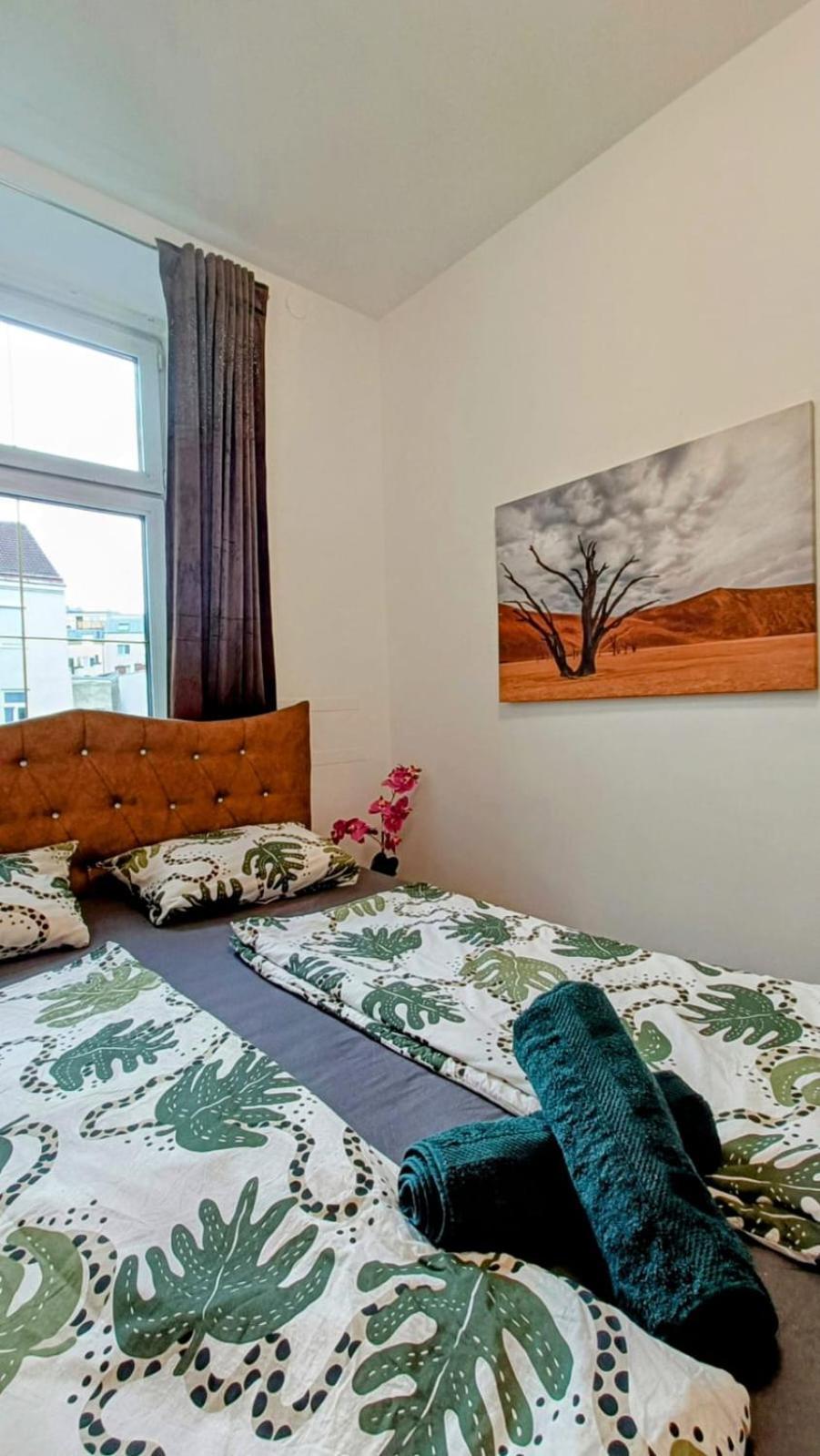Near Schoenbrunn - Economy Rooms In Shared Apartment At Meidling Train Station Vienne Extérieur photo