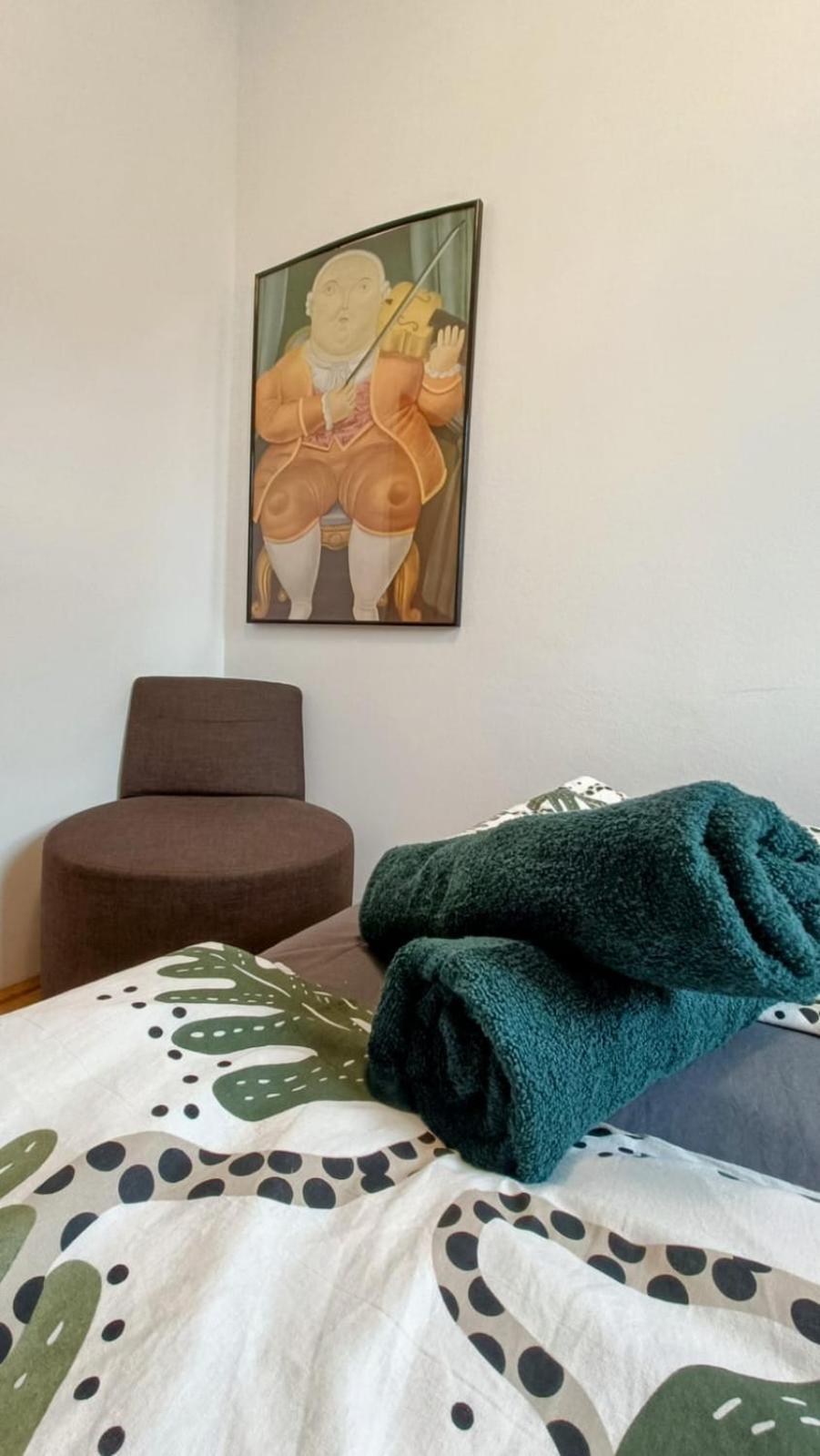 Near Schoenbrunn - Economy Rooms In Shared Apartment At Meidling Train Station Vienne Extérieur photo