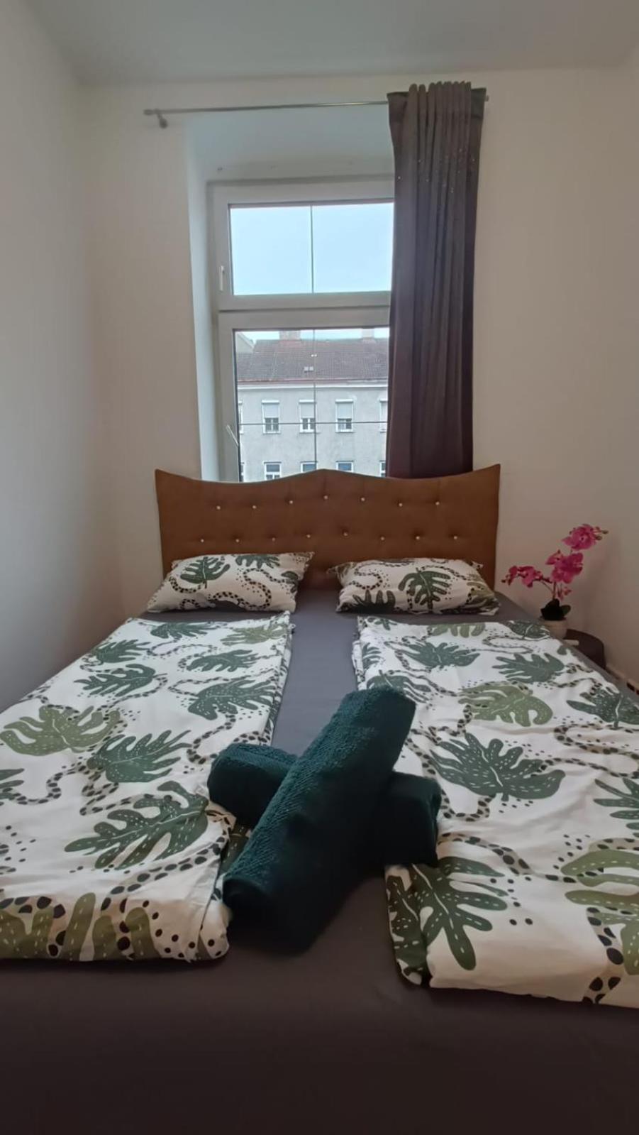 Near Schoenbrunn - Economy Rooms In Shared Apartment At Meidling Train Station Vienne Extérieur photo